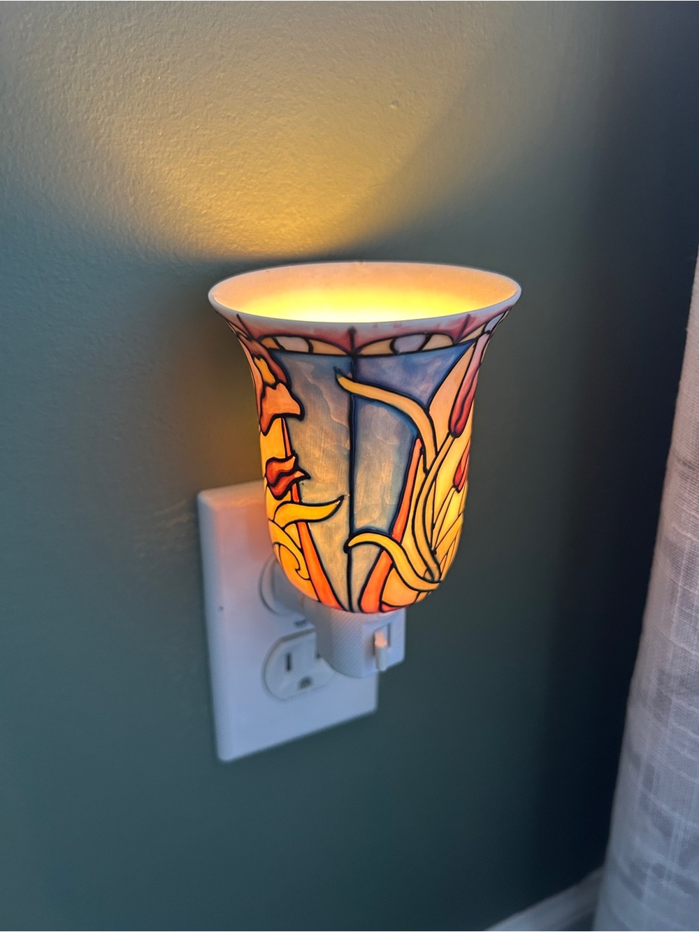 Art Nouveau Floral Ceramic Nightlight Plug-In - Blue & Pink - Picture 2 of 3